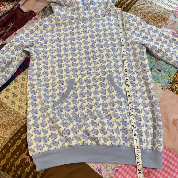 2 Piece Blue and White Pajamagram Fleece Pajamas medium - Picture 4 of 13